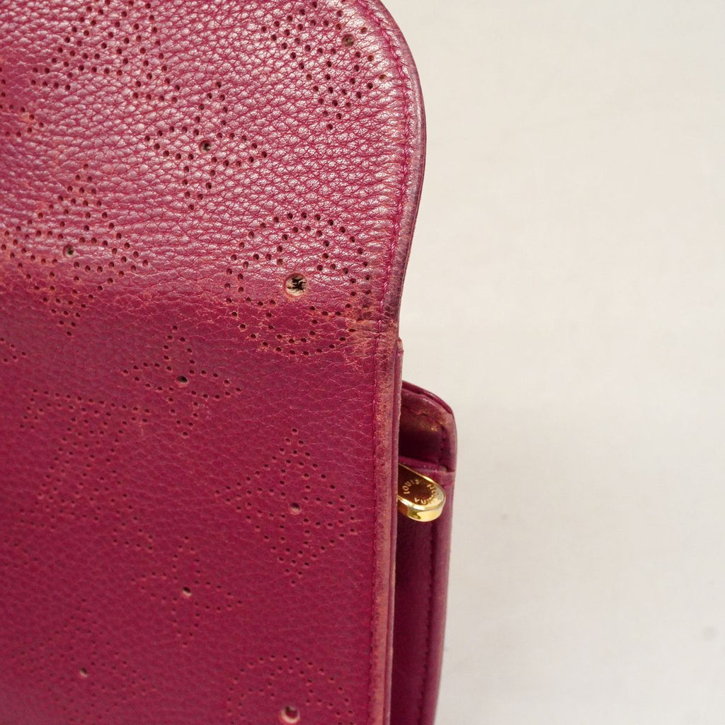 Louis Vuitton Trifold Wallet Mahina Portefeuille Amelia Gourna — view 7