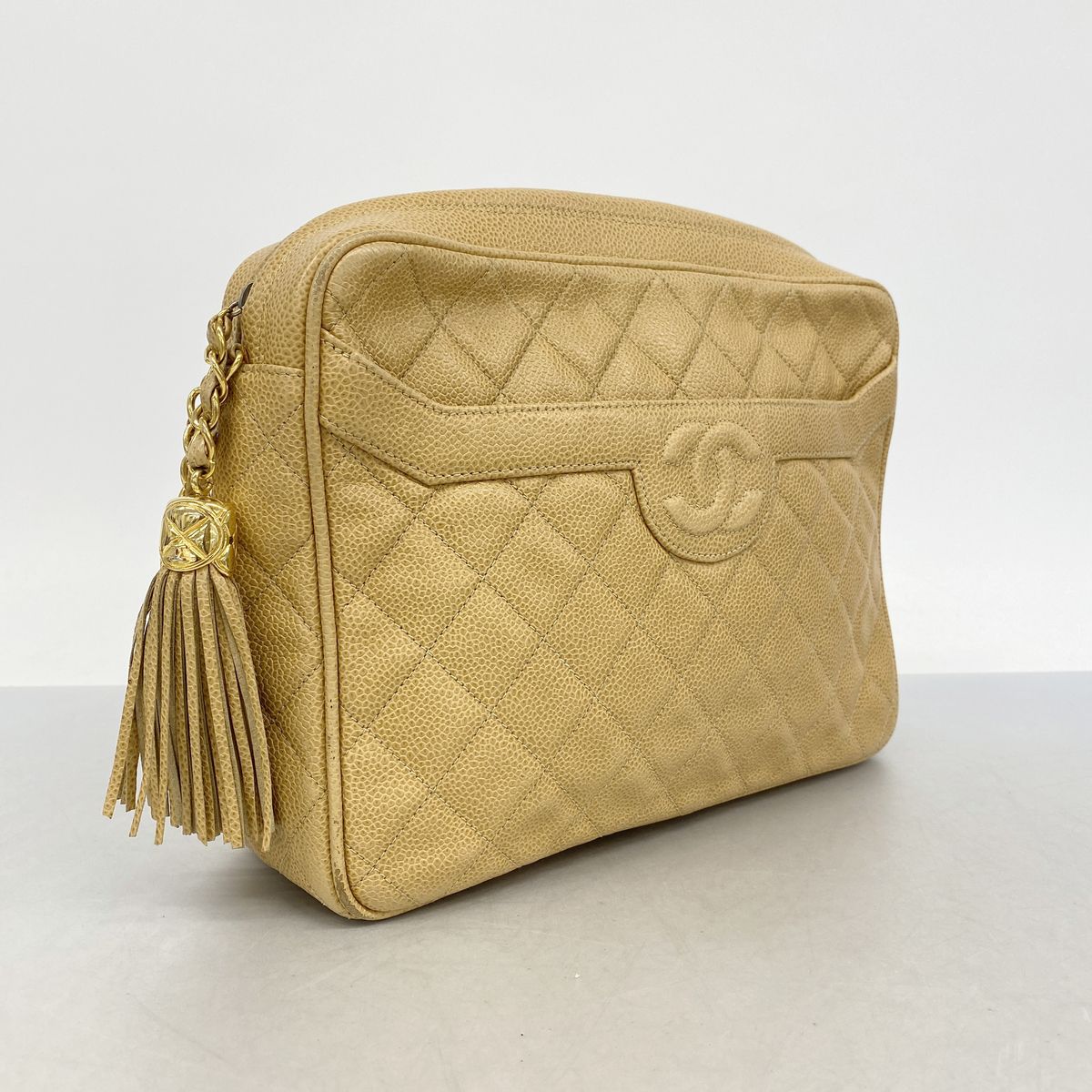 Chanel Shoulder Bag Quilted Caviar Leather Beige Gold — view 2