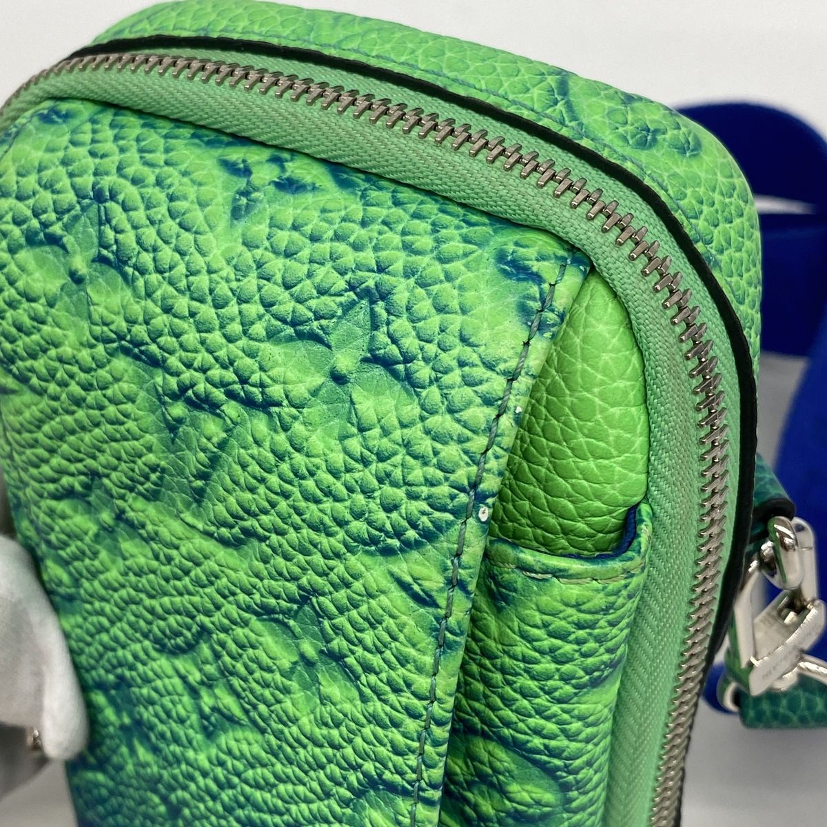 Louis Vuitton Shoulder Bag Taurillon Illusion Double Pouch Blue Vert — view 7