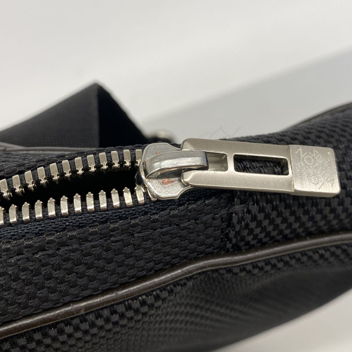 Louis Vuitton Waist Bag Damier Jean Acrobat Noir — view 8