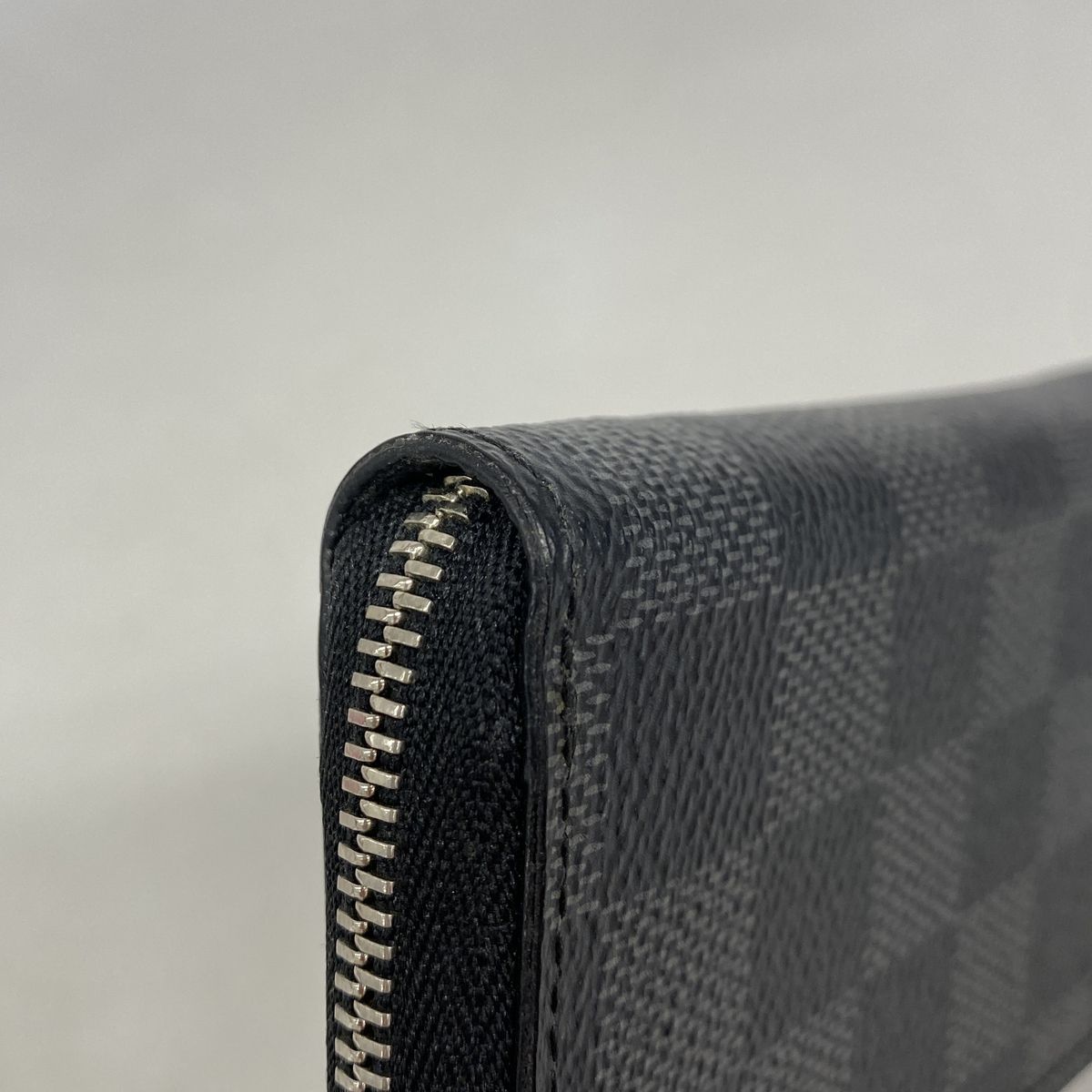 Louis Vuitton Damier Graphite Zippy Coin Purse Black — view 6