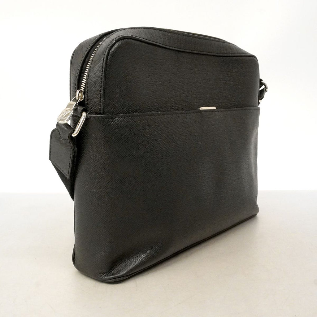 Louis Vuitton Shoulder Bag Taiga Anton Messenger MM Ardoise — view 2