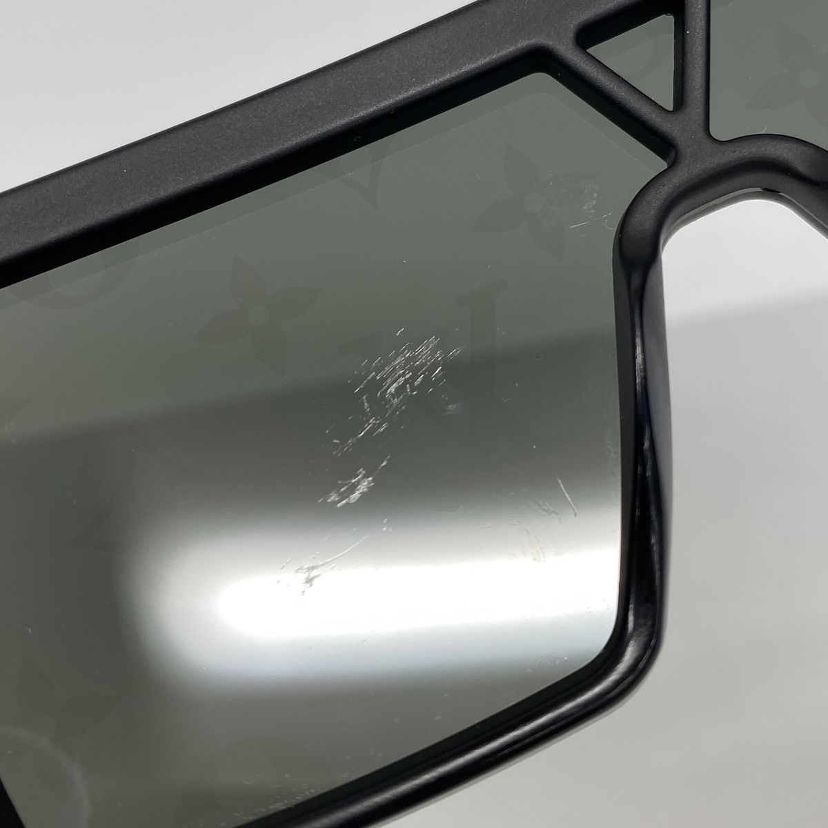 Louis Vuitton Sunglasses LV Waimea L Black Eyewear — view 4