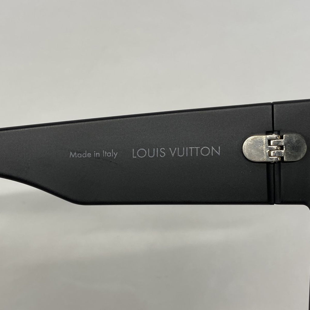 Louis Vuitton Sunglasses LV Waimea L Black Eyewear — view 2