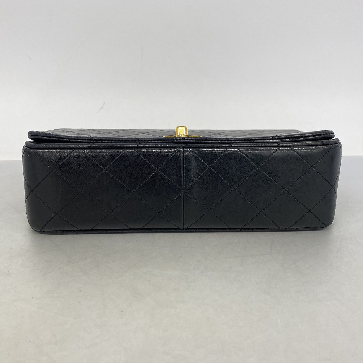 Chanel Shoulder Bag Quilted Lambskin Black Gold — view 3