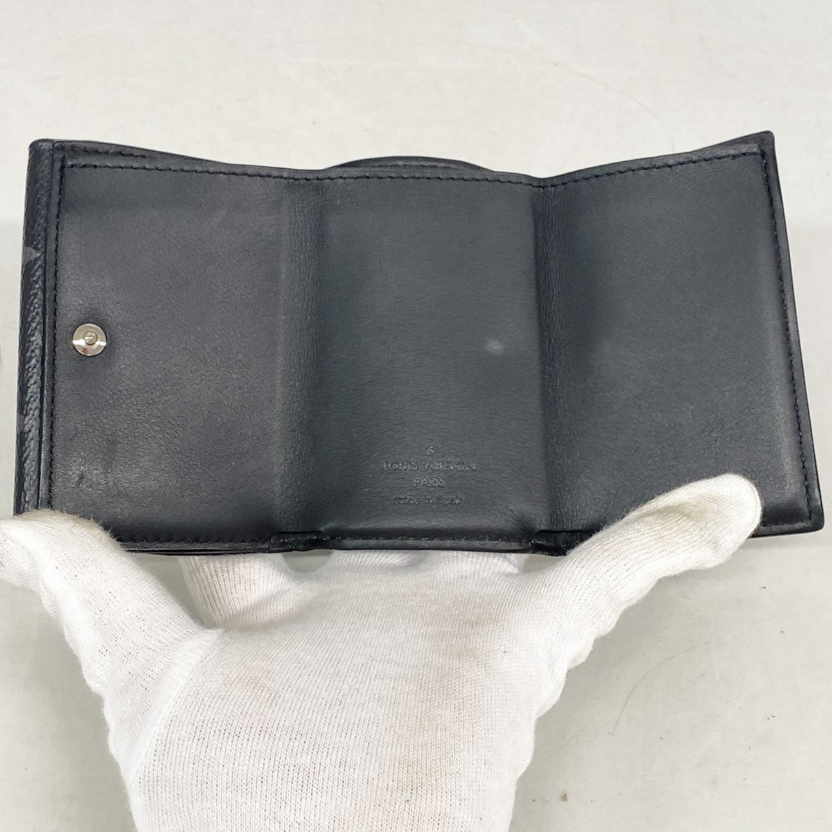 Louis Vuitton Trifold Wallet Monogram Eclipse Discovery Compact Black — view 3