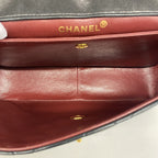 Chanel Shoulder Bag Quilted Lambskin Black Gold — view 4