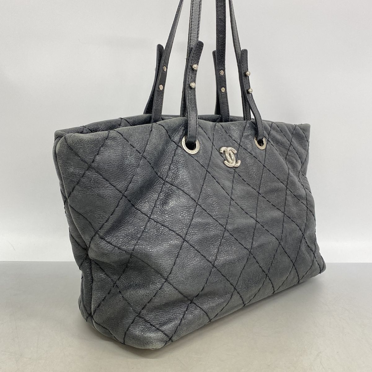 Chanel Tote Bag on the Road Leather Black Silver — view 2
