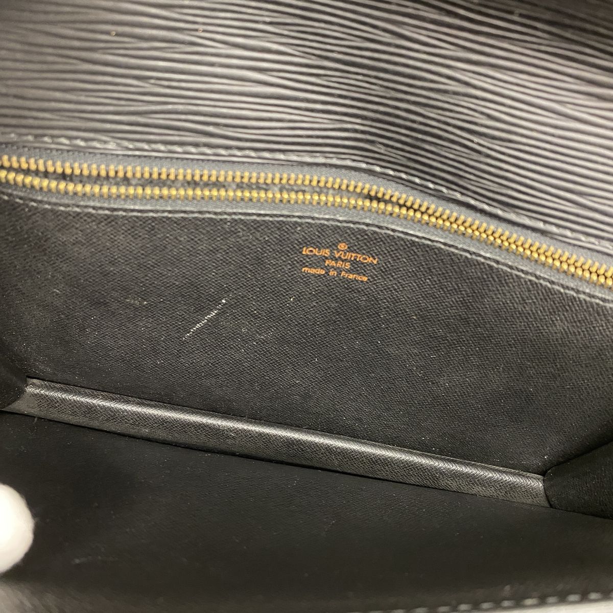 Louis Vuitton Clutch Epi Pochette Series Dragonne Noir — view 4