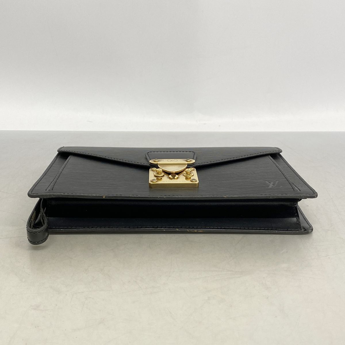 Louis Vuitton Clutch Epi Pochette Series Dragonne Noir — view 3