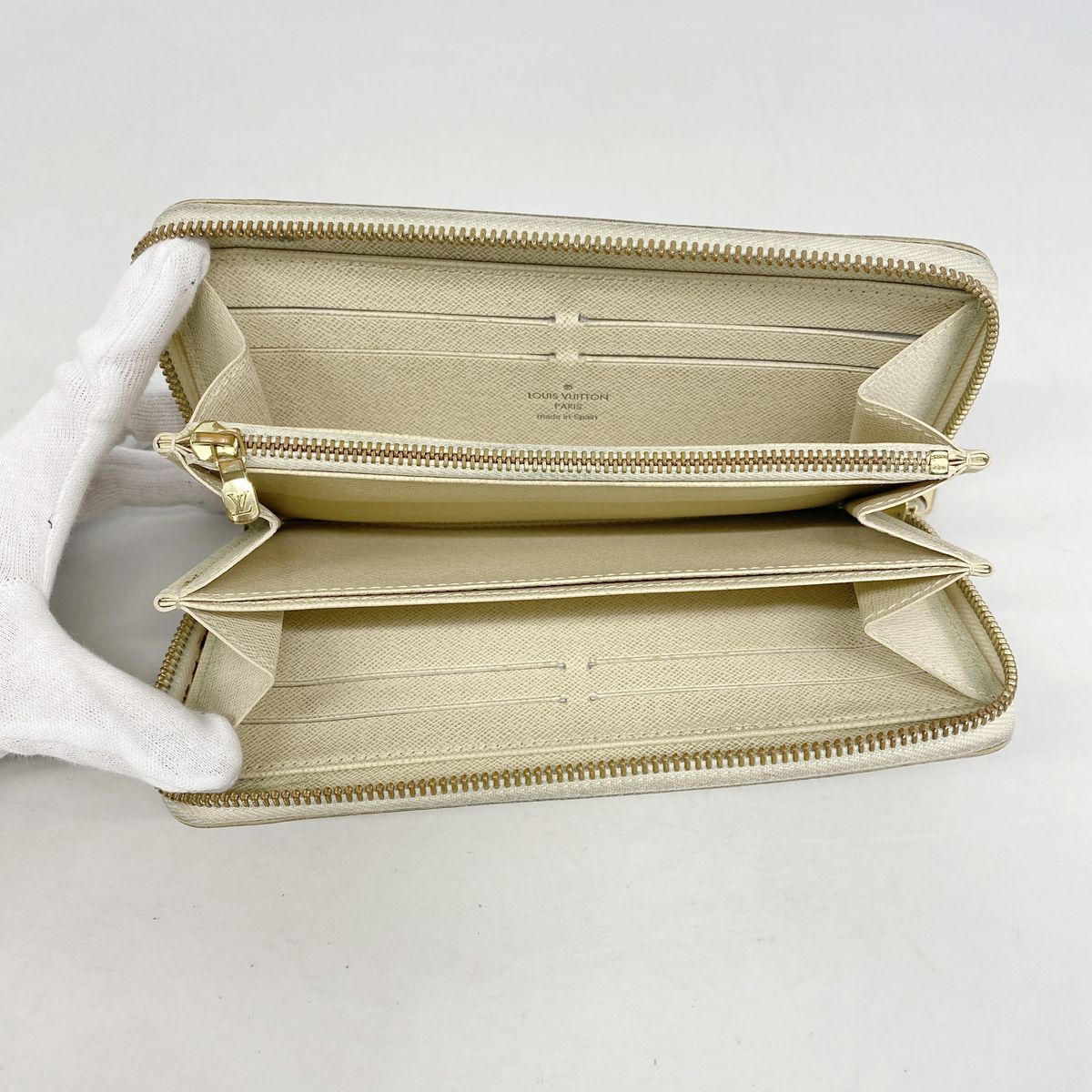 Louis Vuitton Wallet Damier Azur Zippy White — view 3