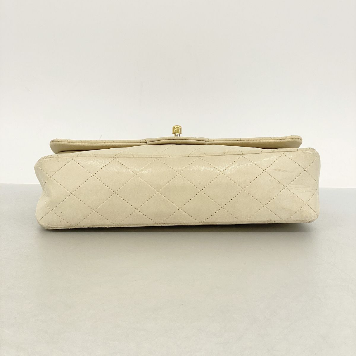 Chanel Shoulder Bag Quilted Lambskin Beige Gold — view 3
