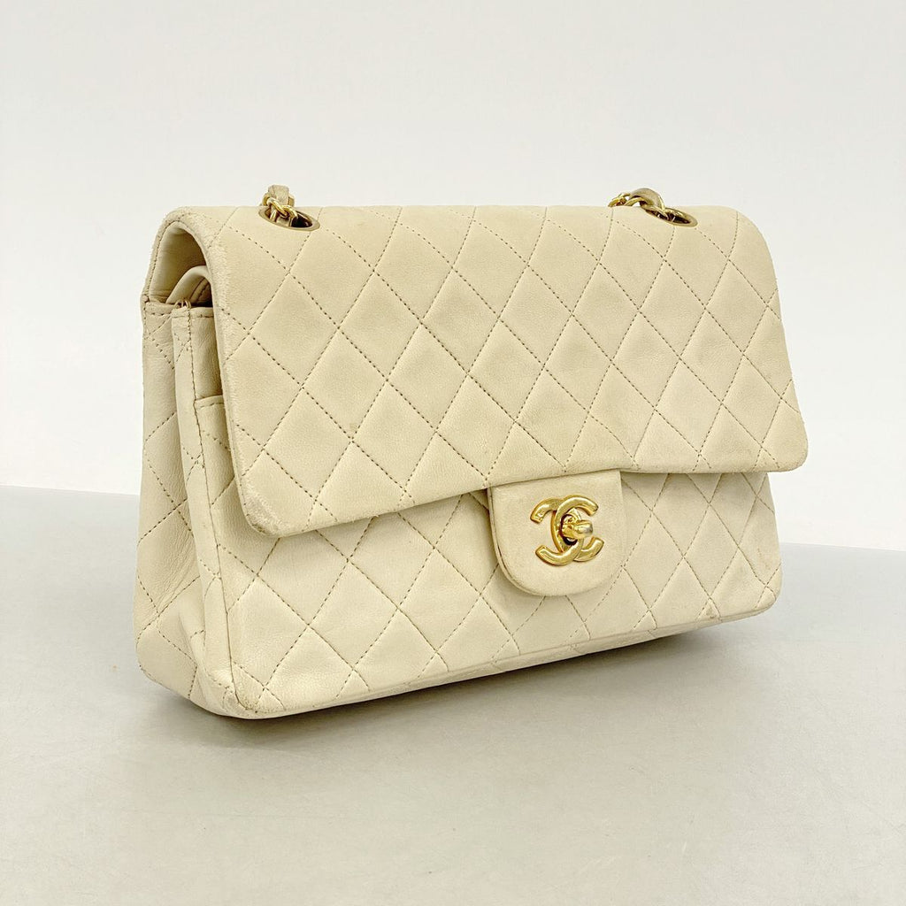 Chanel Shoulder Bag Quilted Lambskin Beige Gold — view 2