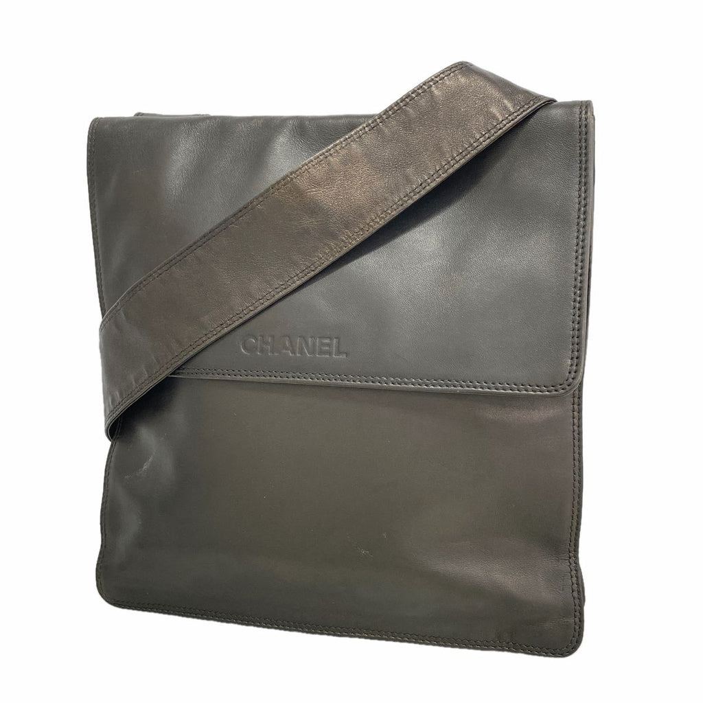 Chanel Shoulder Bag Leather Black Gold