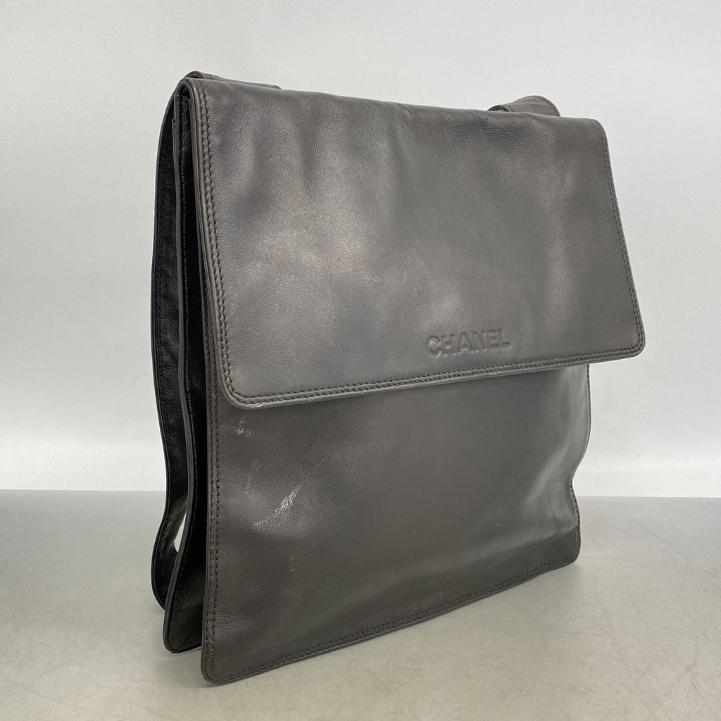 Chanel Shoulder Bag Leather Black Gold — view 2