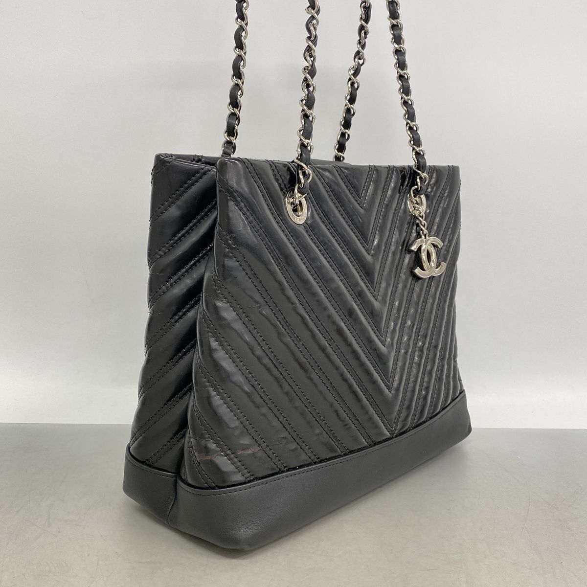 Chanel Chain Tote Bag V-stitch Patent Leather Black Silver — view 2