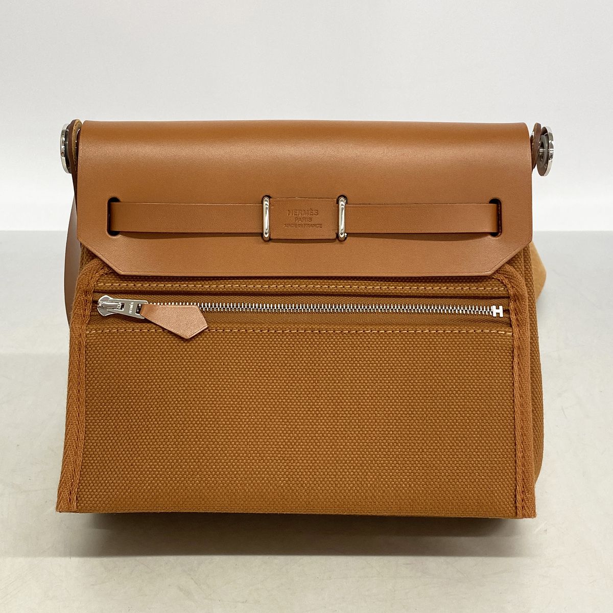 Hermes Shoulder Bag Herbag Mini Toile Military Vache Hunter Fauve Silver — view 7