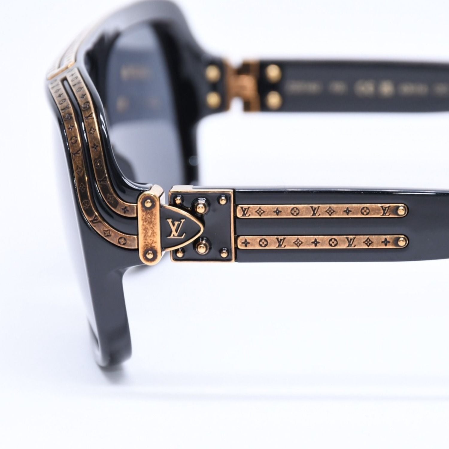 Louis Vuitton 1.0 Millionaire Sunglasses Eyewear 63 16 Black — view 7