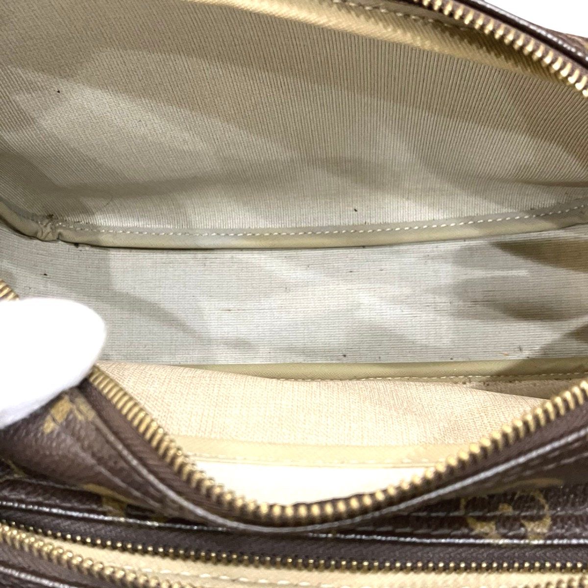 Louis Vuitton Reporter PM Monogram Shoulder Bag Canvas — view 6