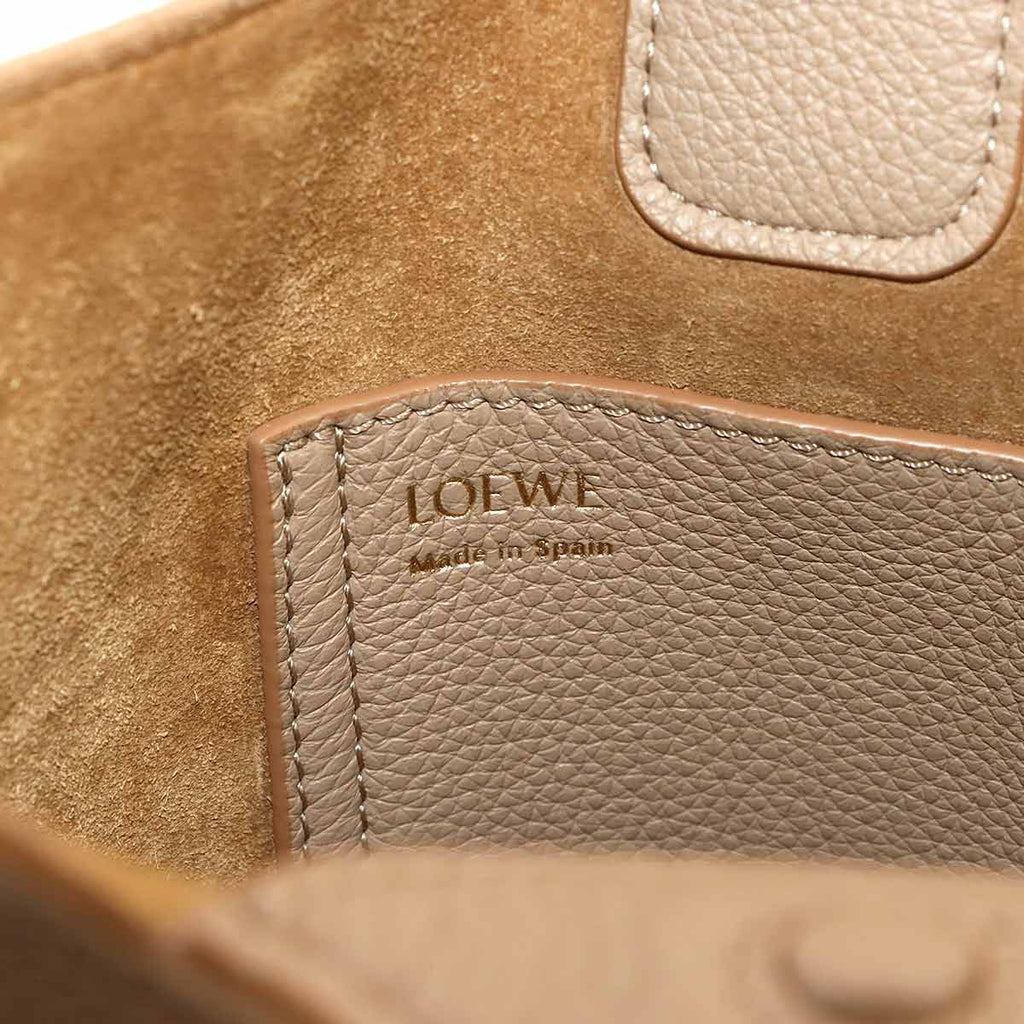 Loewe Pebble Bucket Bag Mini 2-Way Leather Sand — view 8