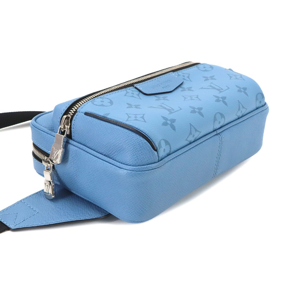 Louis Vuitton Taigarama Bum Bag Outdoor Blue — view 4