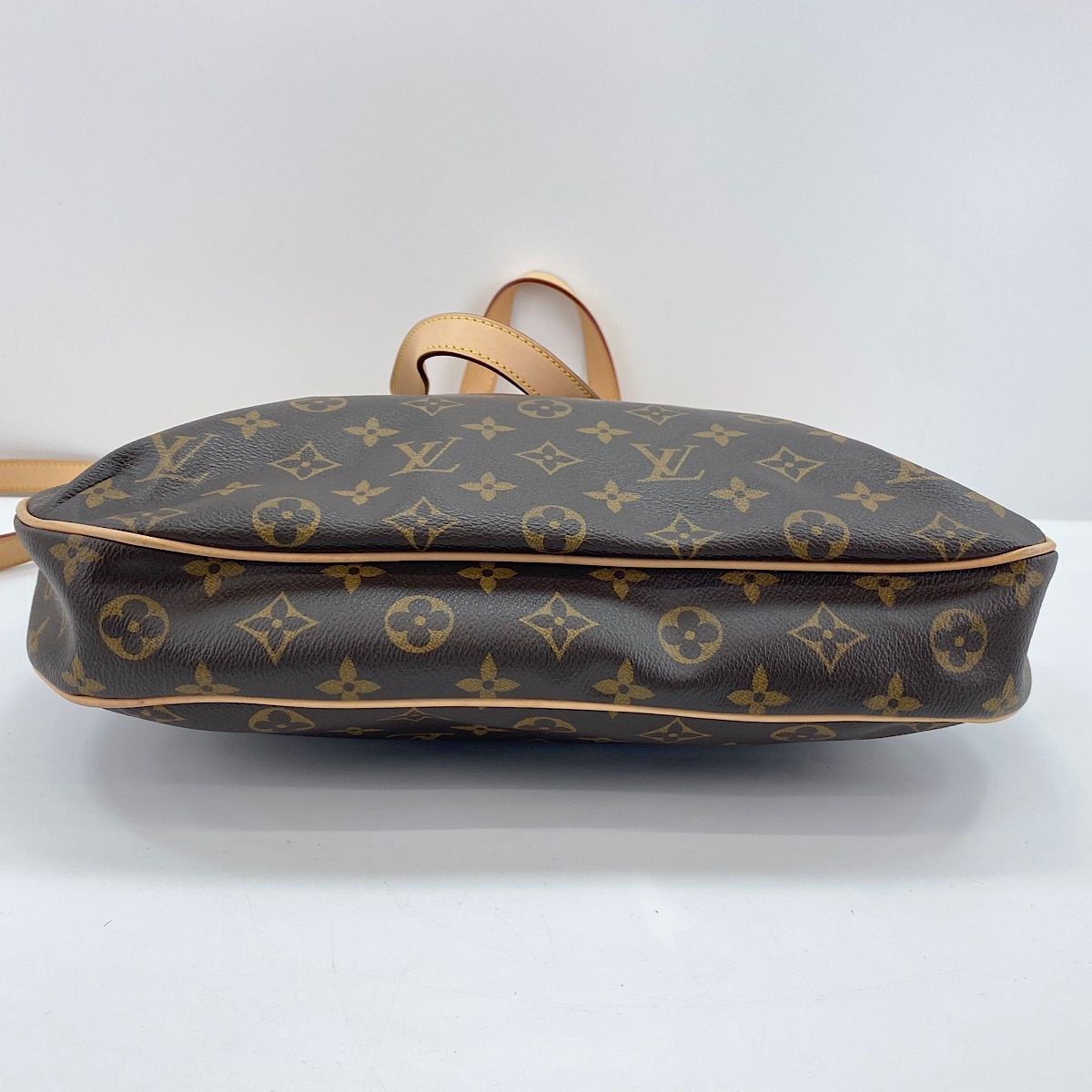 Louis Vuitton Handbag Odeon GM — view 7