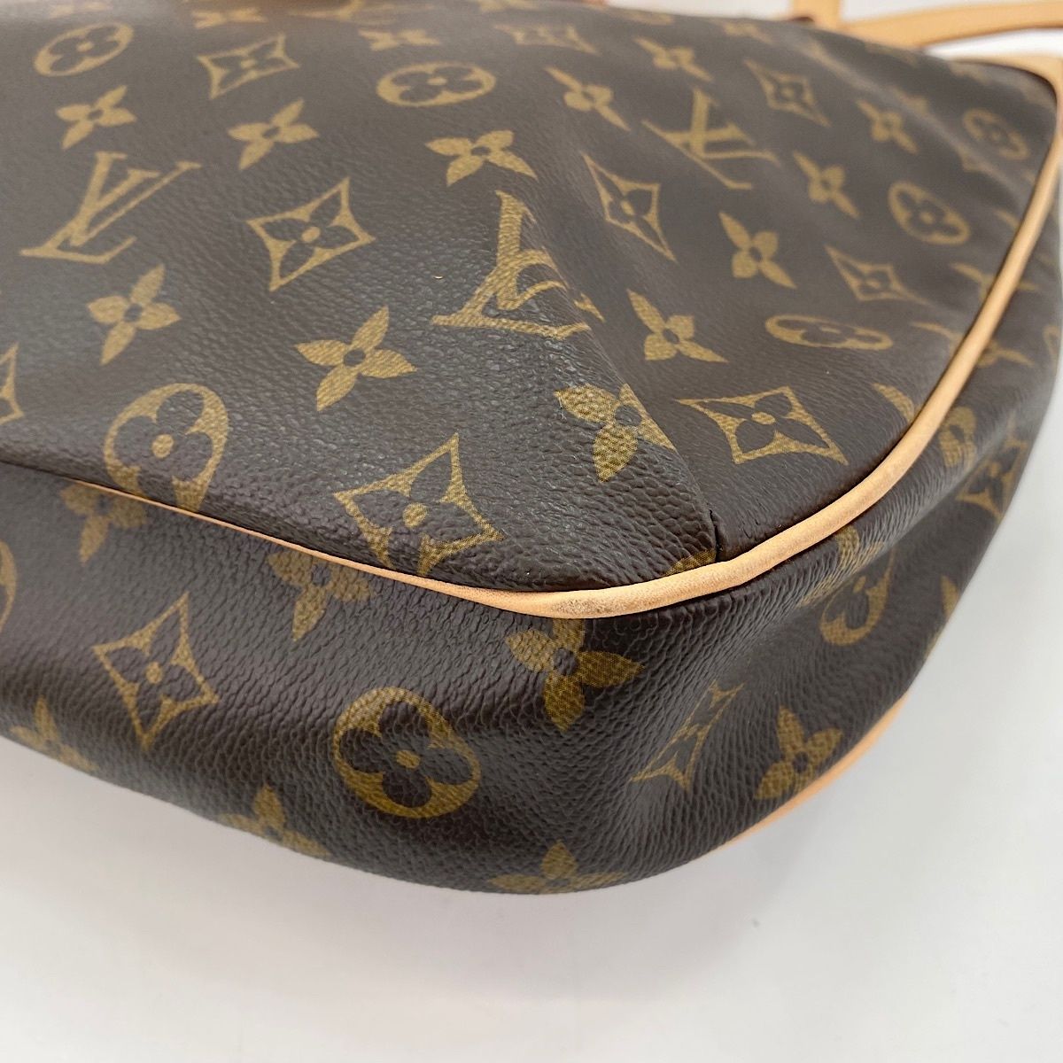 Louis Vuitton Handbag Odeon GM — view 8