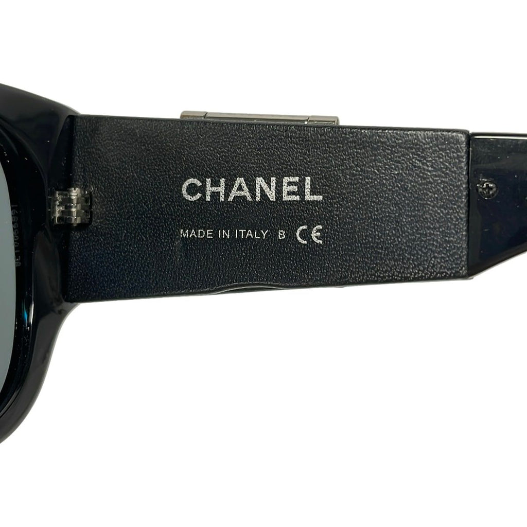 Chanel Sunglasses Black with Mirror Quilted Leather Eyewear — view 4