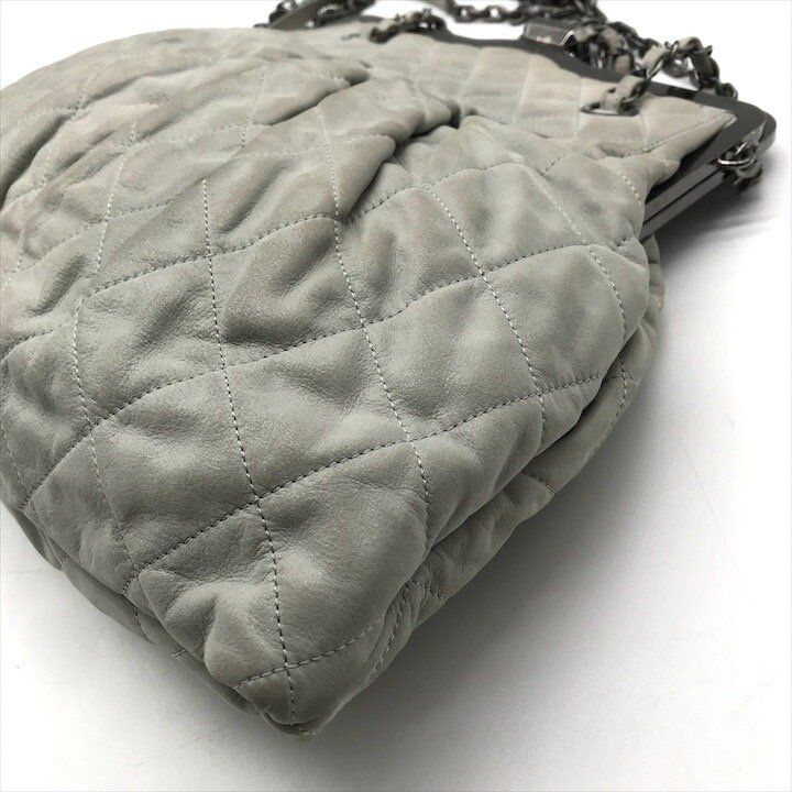 Chanel Chain Shoulder Bag CC Logo Kiss Lock 2-Way Suede Diver Nylon Gray — view 5