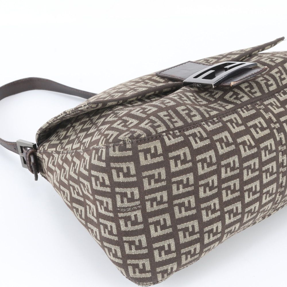 Fendi Zucchino Mamma Baguette Bucket Leather Shoulder Bag — view 4