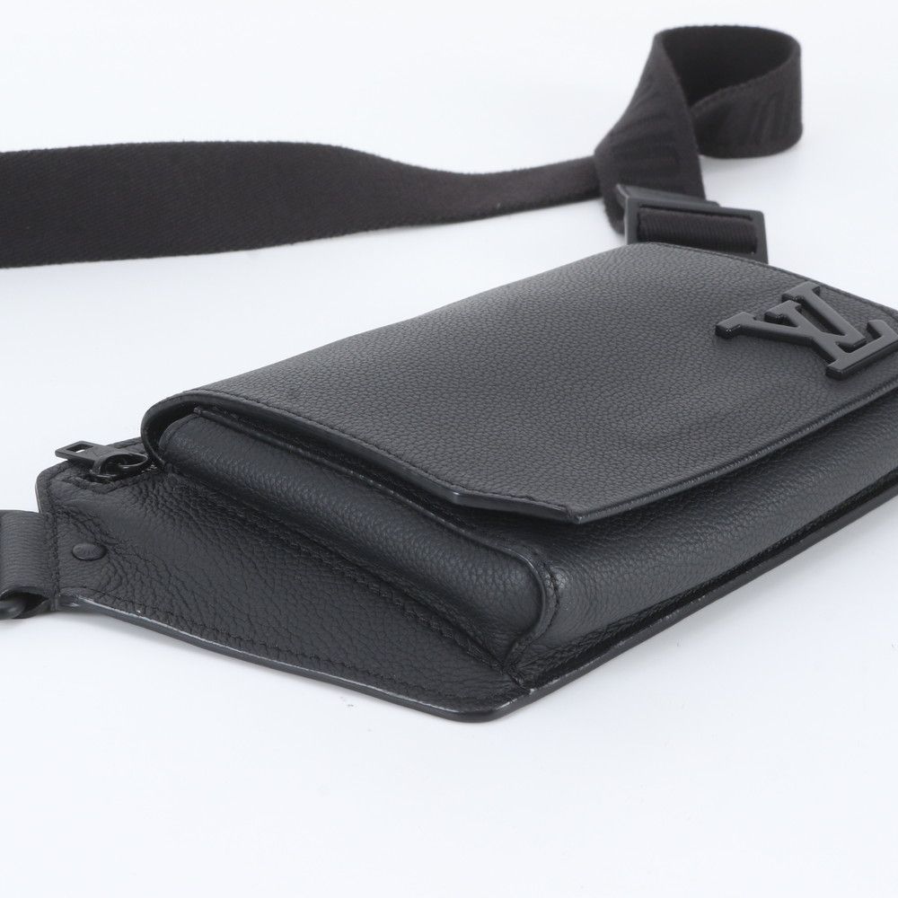 Louis Vuitton LV Aerogram Takeoff Sling Bag Leather — view 5