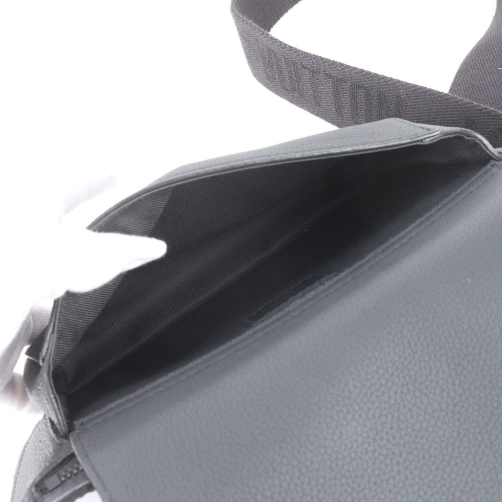 Louis Vuitton LV Aerogram Takeoff Sling Bag Leather — view 7