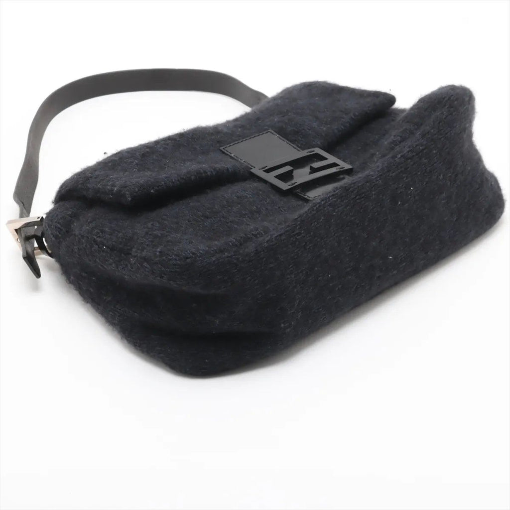 Fendi Mamma Baguette Bucket Leather Shoulder Bag — view 4