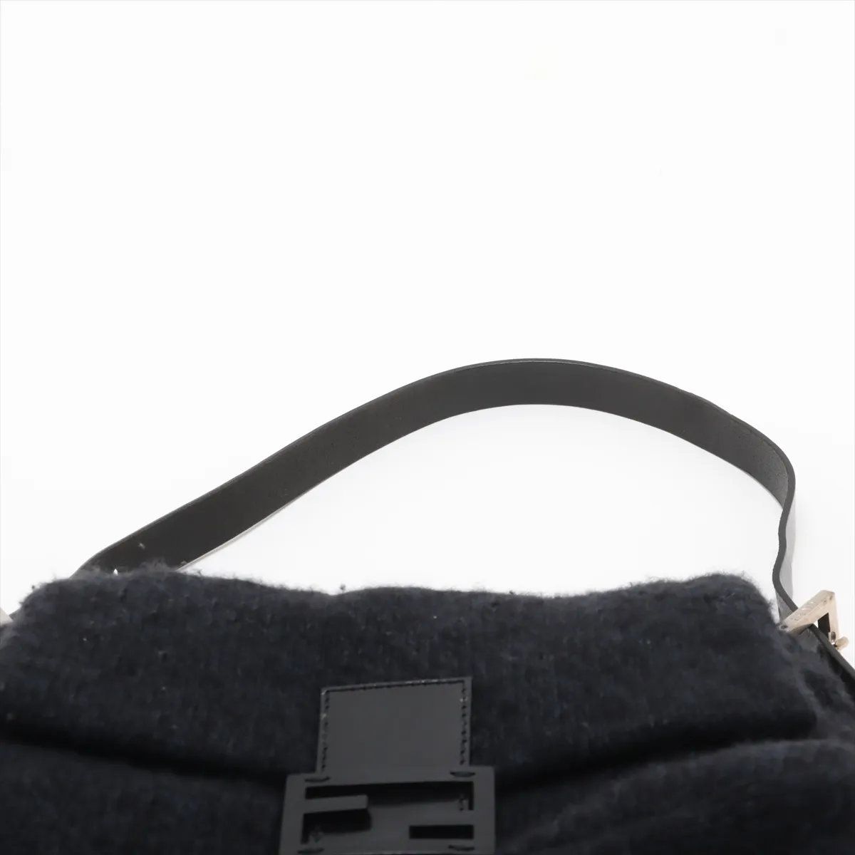 Fendi Mamma Baguette Bucket Leather Shoulder Bag — view 6