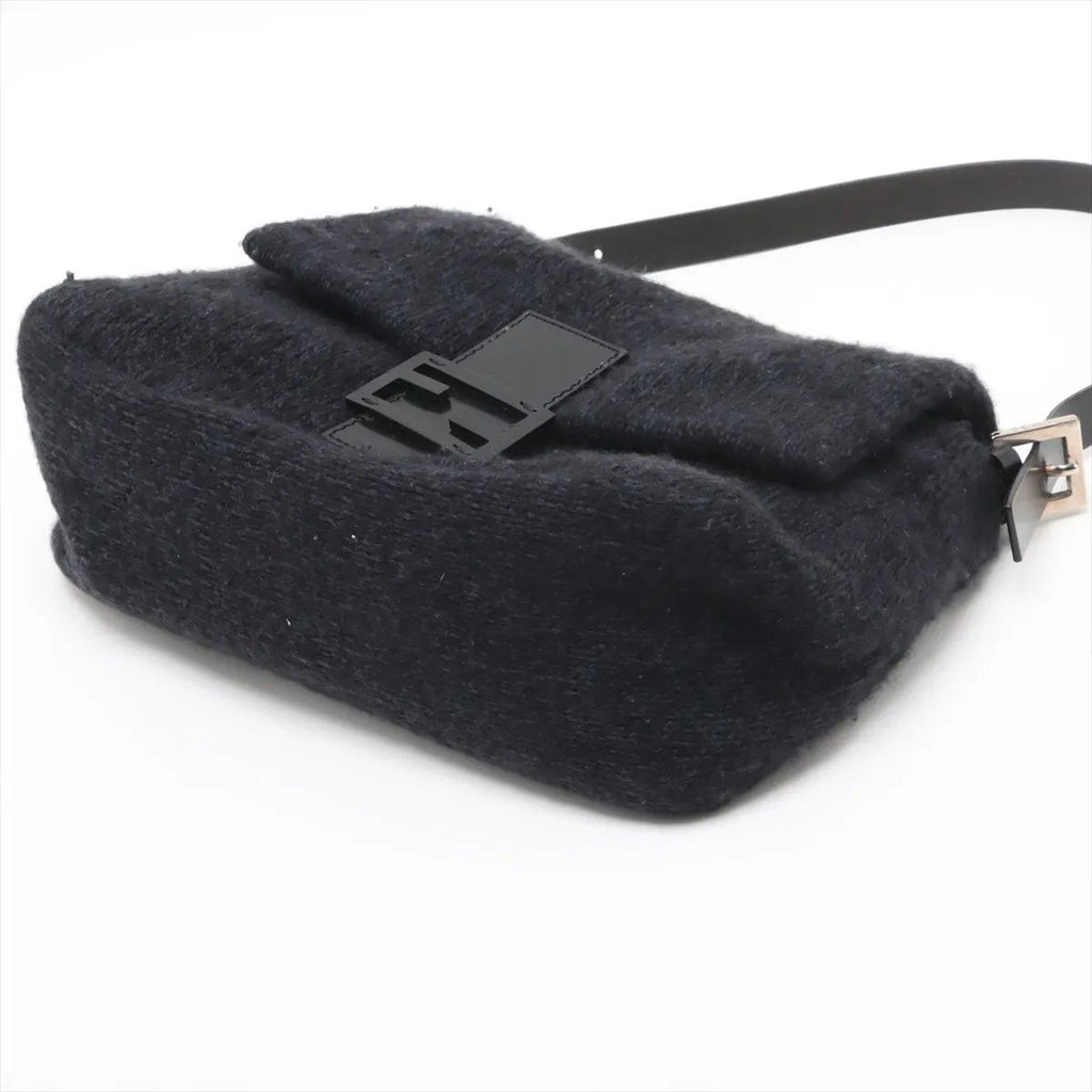 Fendi Mamma Baguette Bucket Leather Shoulder Bag — view 3