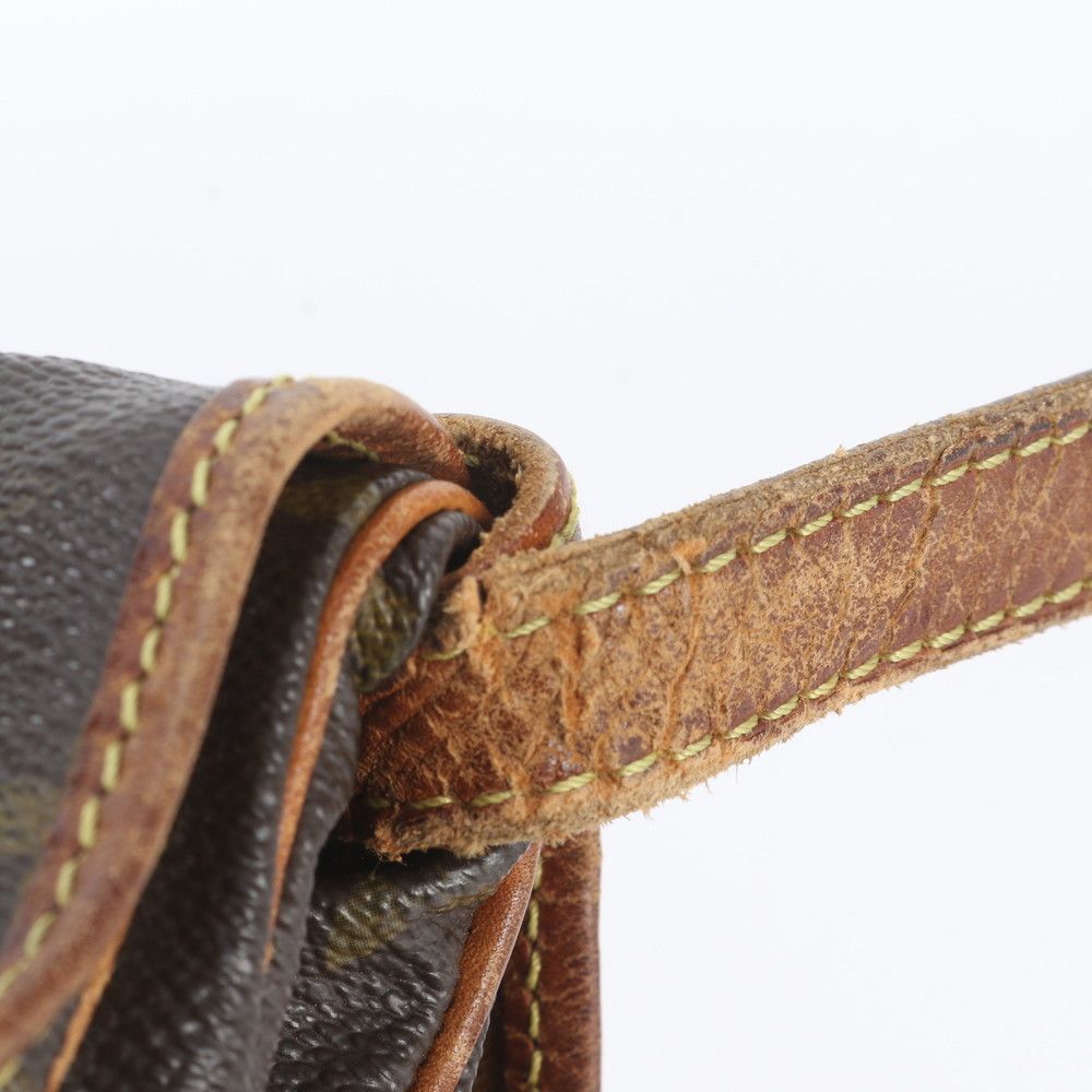 Louis Vuitton Monogram Saumur 30 Leather Shoulder Bag Crossbody — view 8