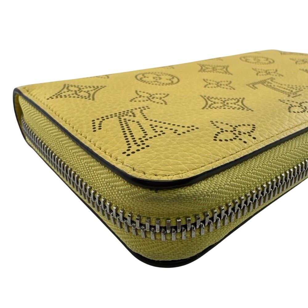 Louis Vuitton Zippy Wallet Mahina Leather Yellow — view 2