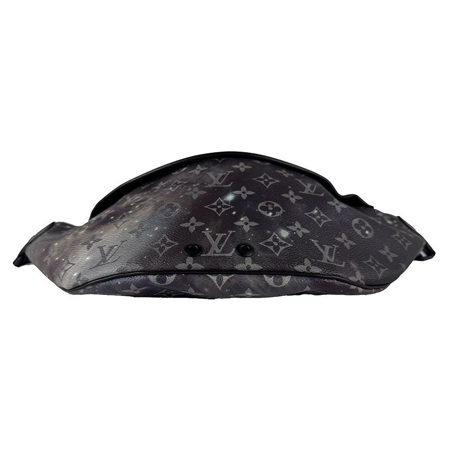 Louis Vuitton Belt Bag Monogram Galaxy Discovery — view 4