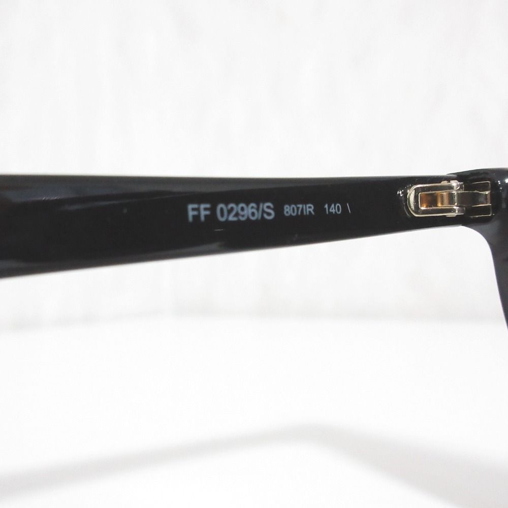 Fendi Cat Eye Sunglasses Eyewear S Black — view 8