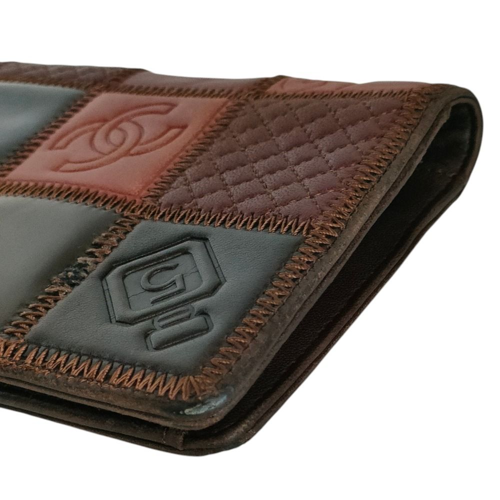 Chanel Icon Line CC Logo Patchwork Wallet Bifold Brown — view 5