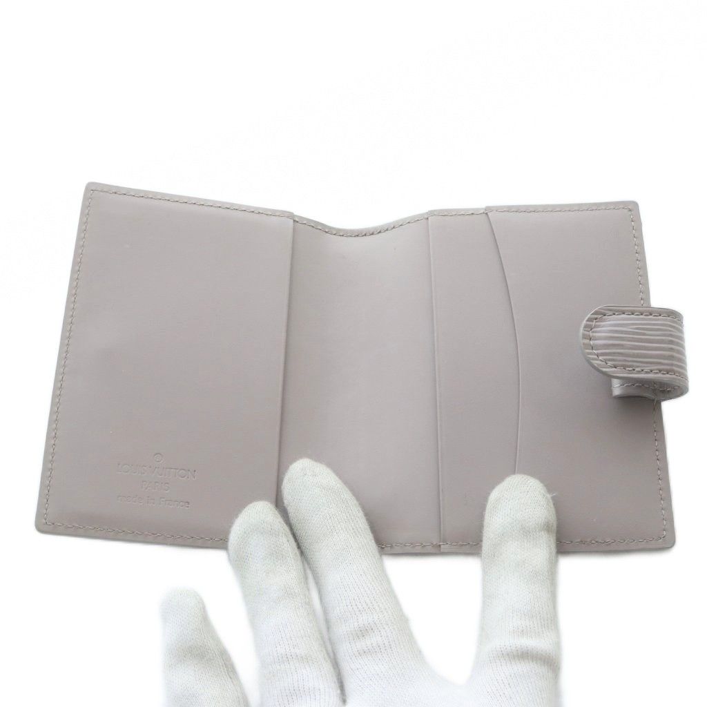 Louis Vuitton Epi Card Case Greige — view 5