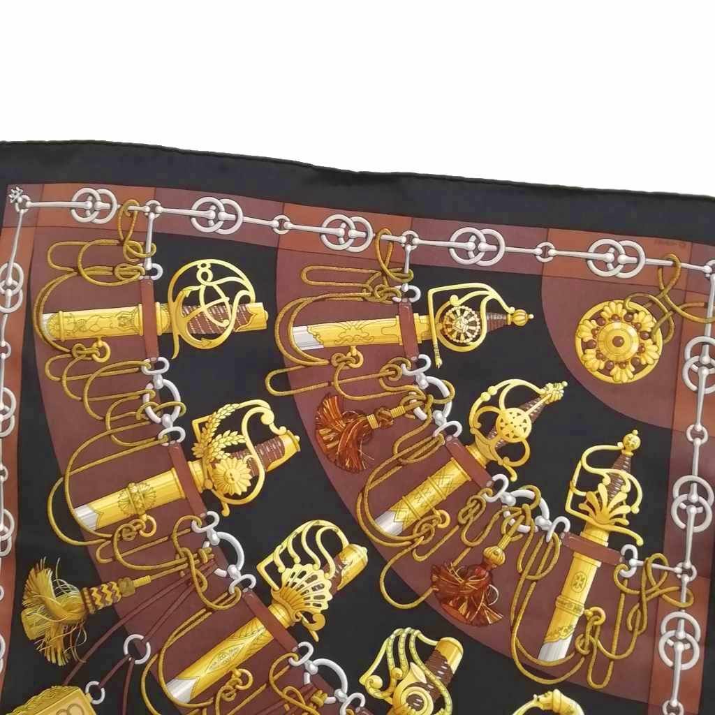 Hermes Cliquetis Carre 40 Petit Scarf Black — view 2