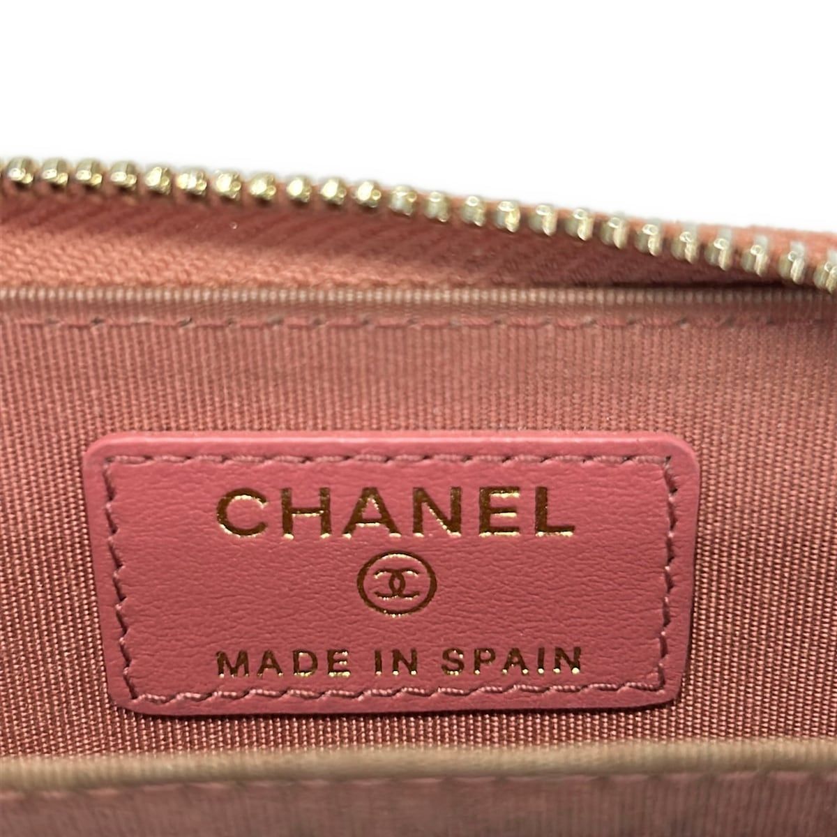 Chanel Coin Purse CC Filigree Matelasse Pink Zip Around — view 4