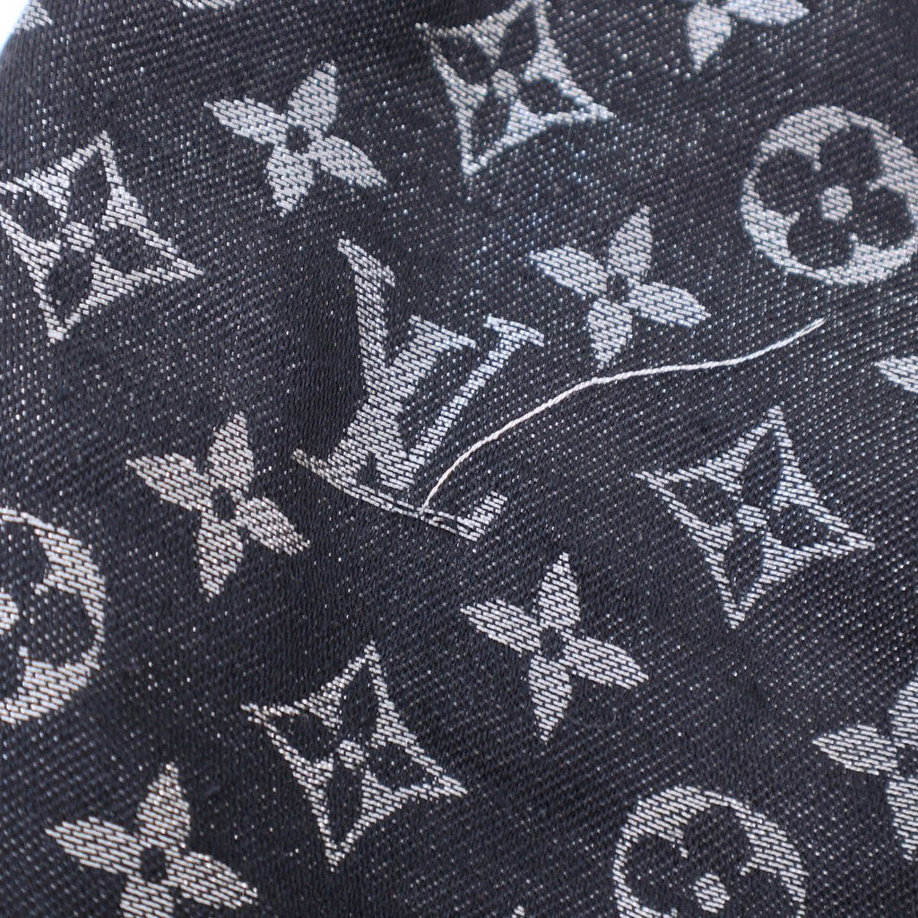 Louis Vuitton Shawl Monogram Shine Navy Silver Scarf — view 8