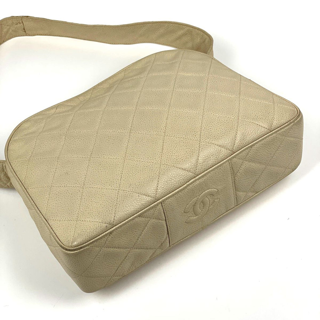 Chanel Shoulder Bag CC Logo Quilted Leather Cream — view 2
