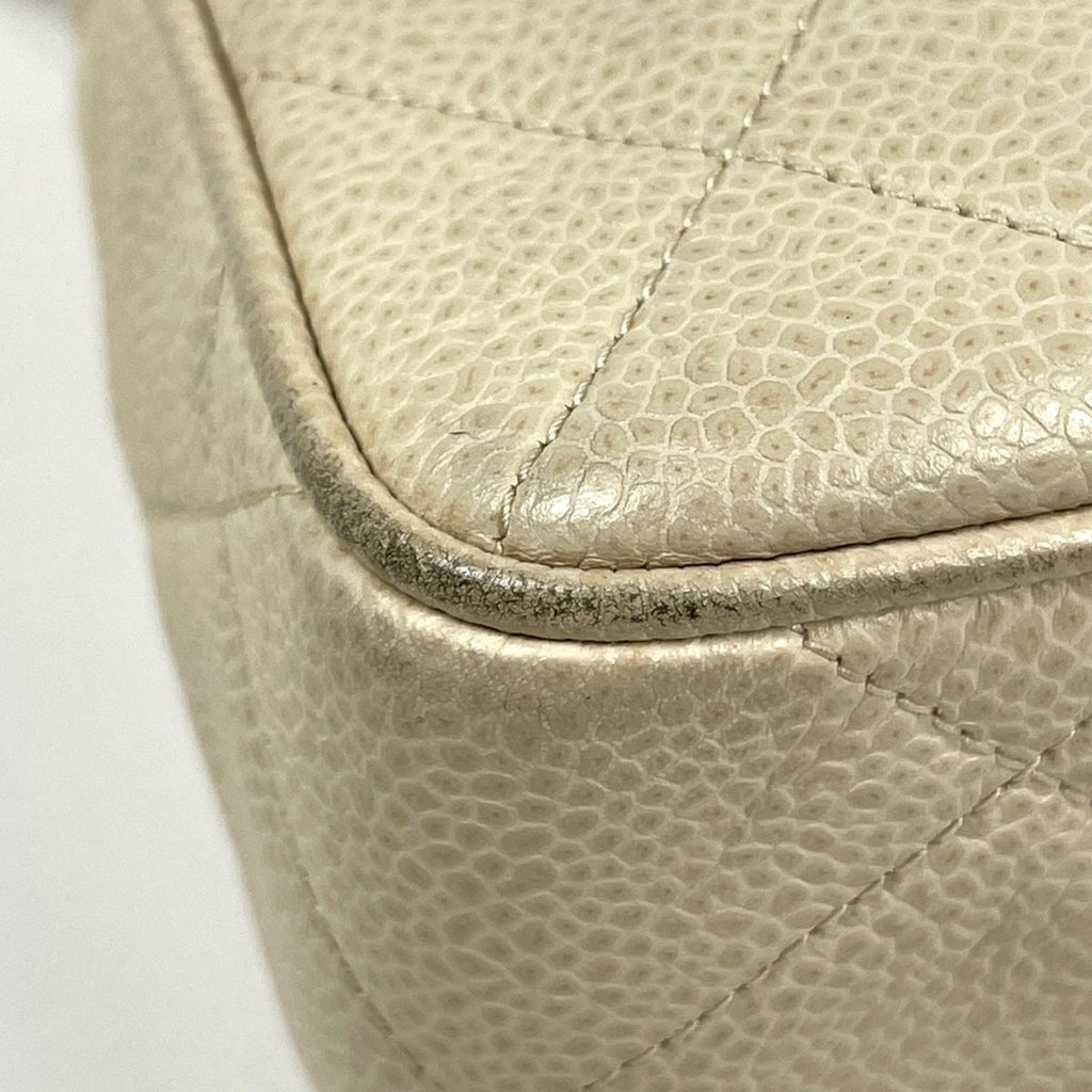 Chanel Shoulder Bag CC Logo Quilted Leather Cream — view 3