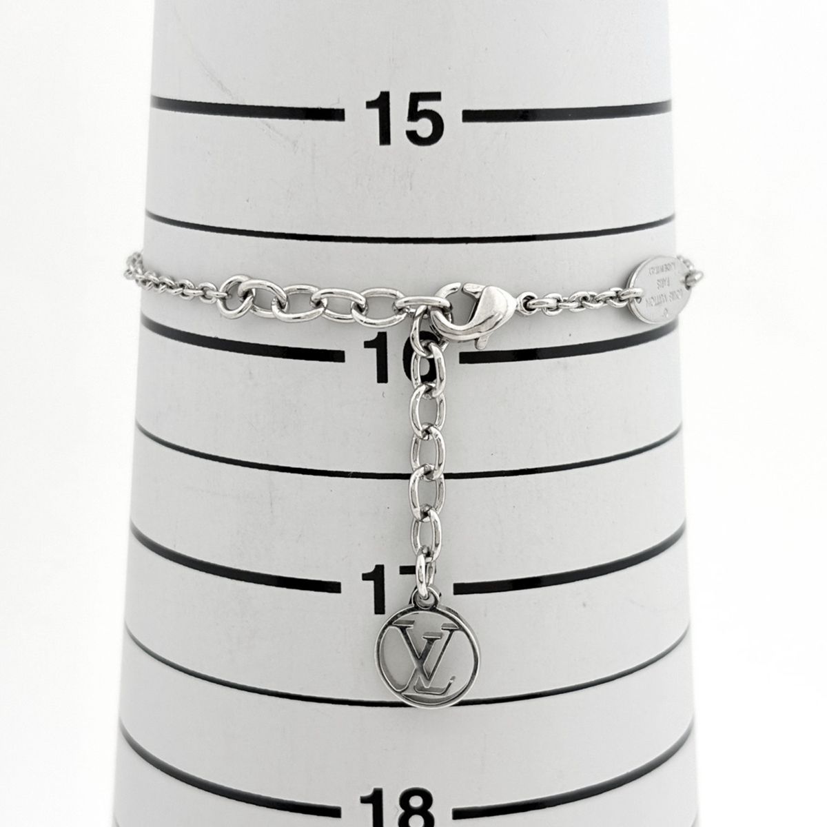 Louis Vuitton Essential V Silver Plated — view 5