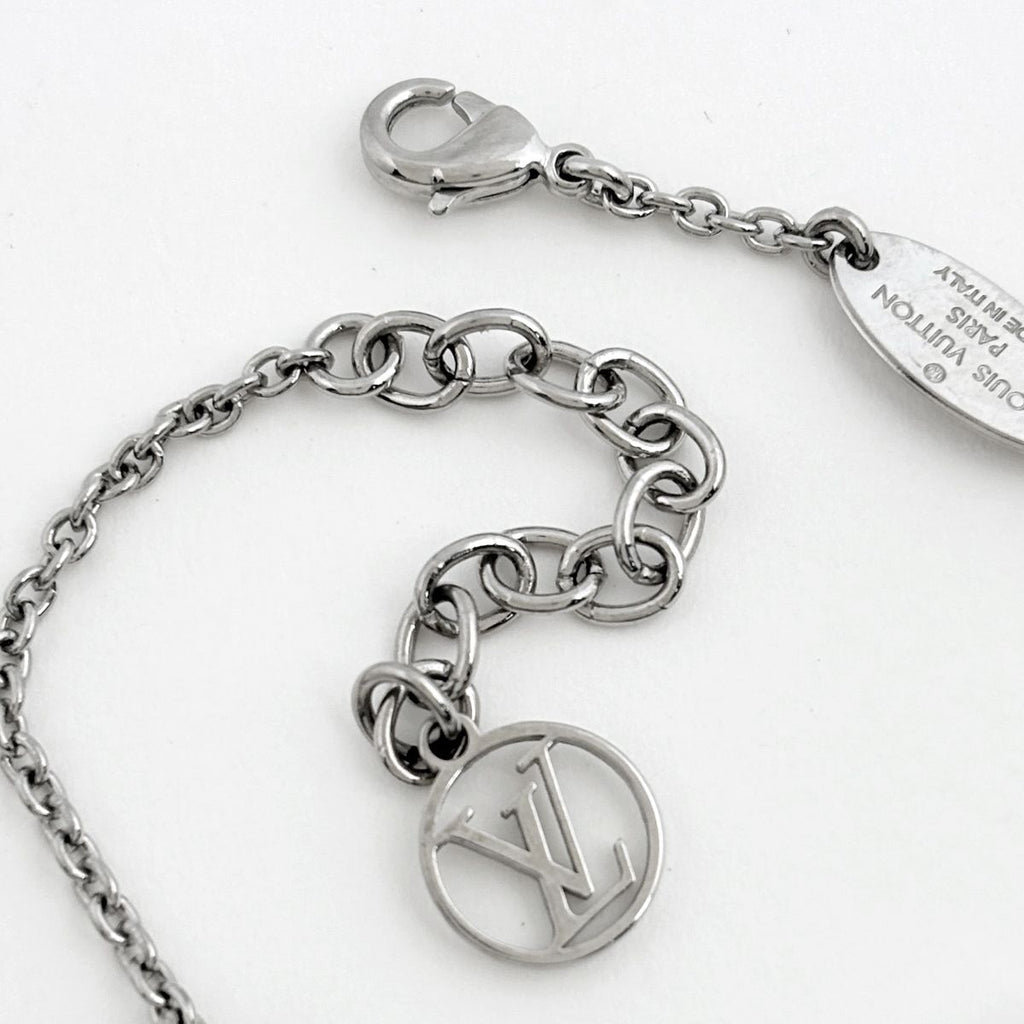 Louis Vuitton Essential V Silver Plated — view 3