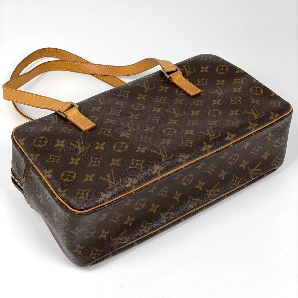 Louis Vuitton Cite GM Shoulder Bag Monogram Brown — view 2