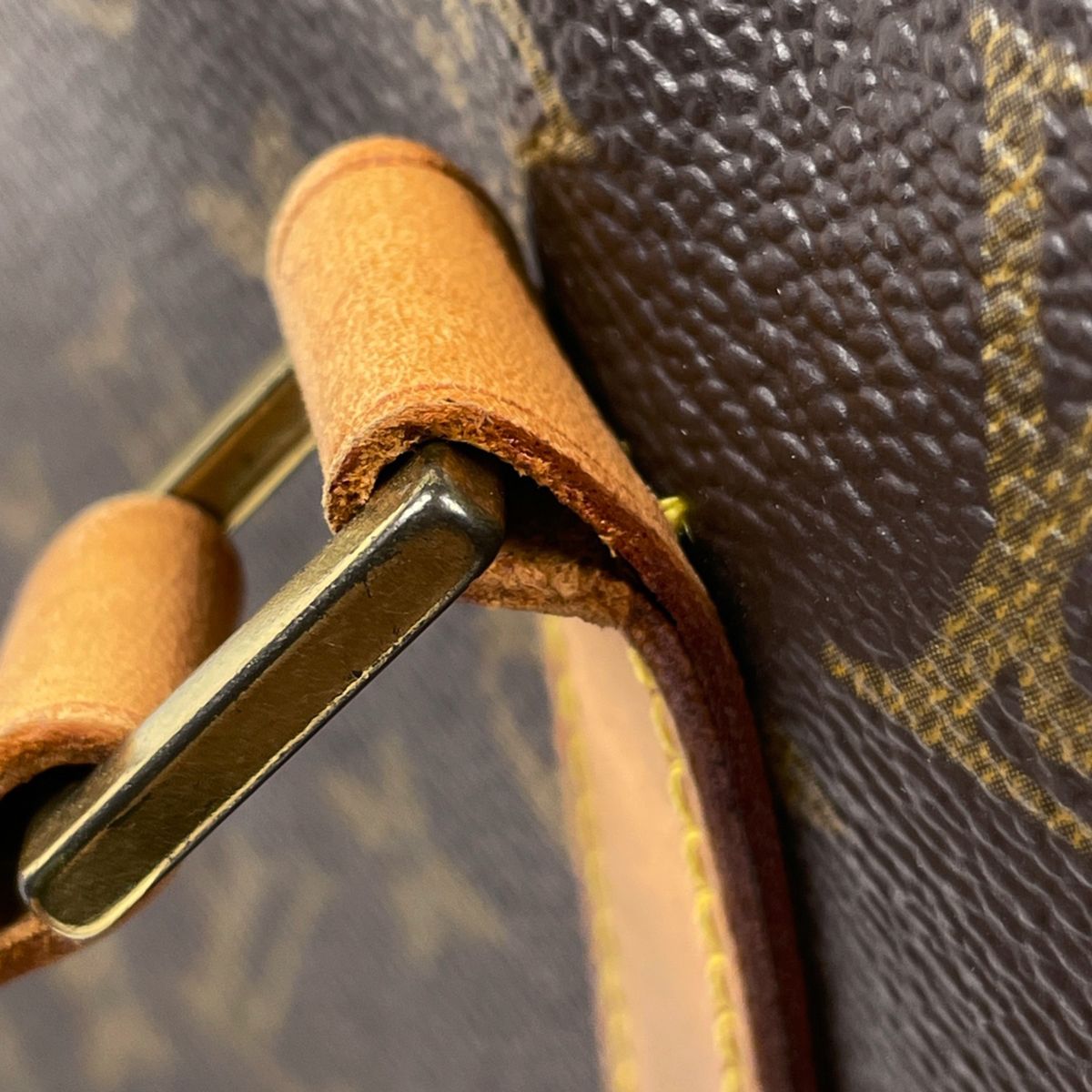 Louis Vuitton Cite GM Shoulder Bag Monogram Brown — view 4